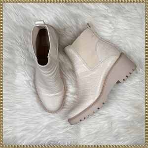 Dolce Vita Cream Snakeskin Platform Ankle Booties Size 10